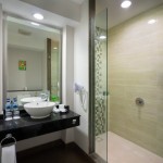 condotel-one-room-bathroom
