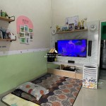 Canva 1600 x 1200 (1)