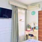 Canva 1600 x 1200