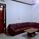 Canva 1600 x 1200